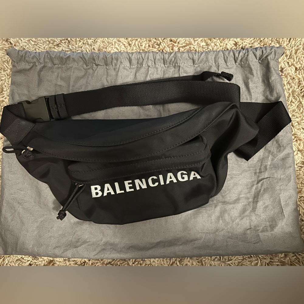 Balenciaga men’s belt bag